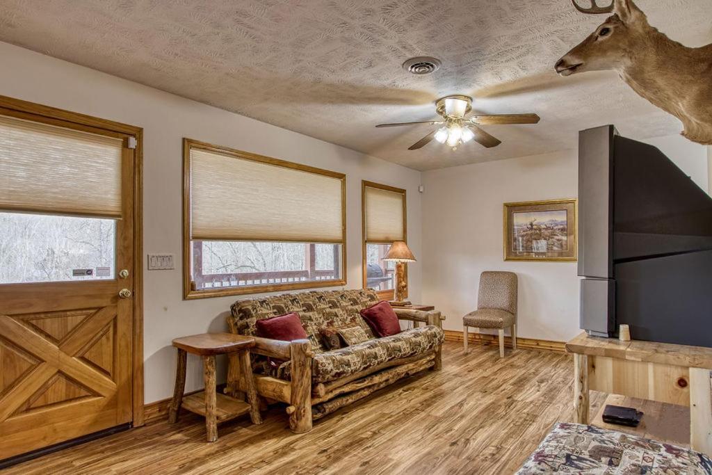 The Nuthouse Ii, Pool Table, Wifi, 1089 Free Tickets Each Paid Day, Dollywood And More Sevierville Habitación foto
